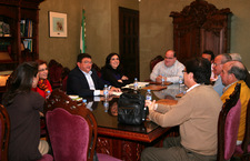 EL ALCALDE SE REÚNE CON EL NUEVO PRESIDENTE Y JUNTA DIRECTIVA DEL CONSEJO LOCAL DE HERMANDADES Y COFRADÍAS