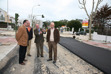 LAS OBRAS DE ASFALTADO DE LA CALLE JOAN MIRÓ ESTÁN A PUNTO DE FINALIZAR
