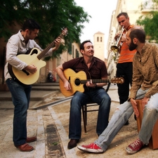 MÚSICA IRLANDESA, INGLESA Y ESTADOUNIDENSE SE FUSIONAN DE LA MANO DE ‘GARRET WALL BAND’  EN EL AUDITORIO MUNICIPAL 