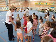 MARÍA DEL CARMEN LAYNEZ VISITA A LOS ALUMNOS Y MONITORES DEL PROGRAMA