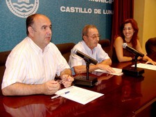 EL AYUNTAMIENTO COLABORA CON LOS VECINOS DE LAS 512 VIVIENDAS EN LA CELEBRACIÓN DE LA GRAN VERBENA POPULAR DE ESTA BARRIADA