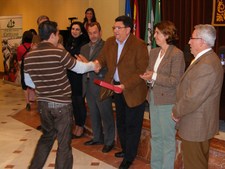 52 FAMILIAS DE LA LOCALIDAD HAN RECOGIDO 