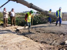 LA DELEGACION DE AGRICULTURA REPARA EL PUENTE DEL CAMINO DE ECHEVARRIA