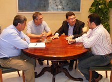 EL ALCALDE SE REúNE CON EL HERMANO MAYOR DE LA VERACRUZ PARA TRATAR LA RESTAURACIÓN DE LA CAPILLA DE SAN ROQUE