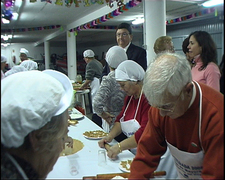 UN BUEN NÚMERO DE MAYORES PARTICIPARON EN LA TRADICIONAL PESTIÑÁ QUE SE CELEBRÓ EN EL CENTRO DE DÍA “CRISTINA BUADA”
