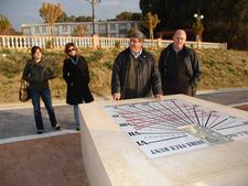 ANTONIO ALCEDO VISITA EL PASEO MARÍTIMO DE LA PLAYA DE GALEONES QUE ESTARÁ CONCLUIDO EN LOS PRÓXIMOS MESES 