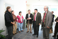 EL ALCALDE DE ROTA Y EL DELEGADO PROVINCIAL DE TURISMO VISITAN LA PISCINA CUBIERTA QUE SE INAUGURARÁ ESTE SÁBADO DÍA 15 