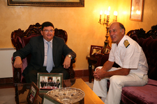 EL ALCALDE DE ROTA RECIBE AL NUEVO ALMIRANTE DE LA FLOTA