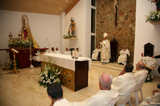 LA PARROQUIA DE COSTA BALLENA ABRE SUS PUERTAS CON LA BENDICION DEL ARZOBISPO DE JEREZ Y LA PRESENCIA DE LA VIRGEN DEL ROSARIO