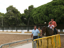 LA ESCUELA MUNICIPAL DE HÍPICA COMIENZA A OFRECER SESIONES DE EQUITACIÓN TERAPÉUTICA  