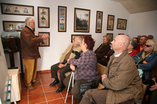 FRANCISCO MARTÍN BEJARANO ACOMPAÑÓ A UN GRUPO DE MAYORES EN EL INICIO DE LAS JORNADAS “LOS MAYORES EN LA MAYETERÍA” 