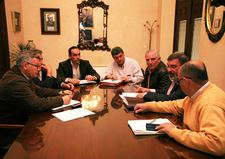 EL DELEGADO DE AGRICULTURA SE REUNE CON LA HERMANDAD DE SAN ISIDRO PARA COLABORAR Y COORDINAR LA CELEBRACIÓN DE LA ROMERÍA