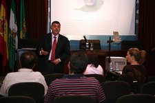 EL DELEGADO DE MEDIO AMBIENTE AGRADECE LA COLABORACIÓN DE LAS CASETAS EN LA RECOGIDA SELECTIVA DE VIDRIO Y ACEITE EN ESTA FERIA 