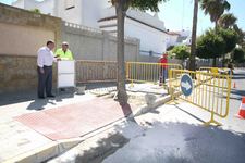 LA DELEGACION DE TRAFICO INSTALA UN PASO DE PEATONES QUE PERMITE CRUZAR DESDE LA AVENIDA DE LA LIBERTAD A VALDECARRETAS