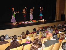  EL PÚBLICO DISFRUTÓ CON EL HUMOR CARNAVALESCO DE “LAS CHIRIGÓTICAS” EN EL AUDITORIO “ALCALDE FELIPE BENÍTEZ”