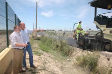 LA DELEGACIÓN MUNICIPAL DE AGRICULTURA ASFALTA LA HIJUELA DE LA TÍA PEPA  