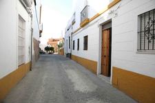 SERVICIOS MUNICIPALES REALIZA ARREGLOS DE MEJORA EN LAS CALLES FERMÍN SALVOCHEA Y FRANCISCO LUCERO