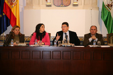 EL AYUNTAMIENTO ASUME LA CONTRATACIÓN DE AUXILIARES DE APOYO A LA INFANCIA PARA LAS AULAS DE NIÑOS DE 3 AÑOS