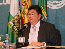 EL ALCALDE DE ROTA SE REÚNE CON LA CONSEJERA DE GOBERNACIÓN PARA AVANZAR EN IMPORTANTES PROYECTOS PARA LA CIUDAD   