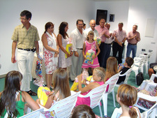 EL AYUNTAMIENTO DIÓ LA BIENVENIDA A LOS NIÑOS BIELORRUSOS Y SAHARAUIS QUE PASAN EL VERANO EN LA CIUDAD