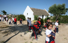 EL CENTRO DE RECUPERACION DE LA MAYETERIA RECIBE LA VISITA DE LOS ALUMNOS DE INFANTIL DEL COLEGIO ARGONAUTAS DE CHIPIONA