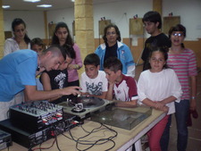 GRAN ACOGIDA DEL TALLER DE DJ “QUE NO TE RAYEN”ENTRE LOS JÓVENES DE LA CIUDAD 
