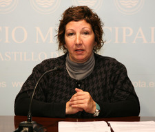 LA DELEGADA DE TRANSPORTE CRITICA EL SERVICIO EXTRA DE CATAMARÁN ASIGNADO A LA LÍNEA ROTA CÁDIZ PARA EL CARNAVAL