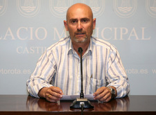 FRANCISCO MARTÍN BEJARANO INVITA A LOS MAYORES A PARTICIPAR EN LA CLAUSURA DE LOS TALLERES 2008/09 