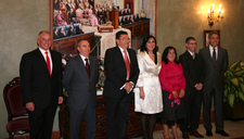 EL ALCALDE RECIBIÓ A LAS PERSONAS  QUE ENCARNARÁN ESTA NAVIDAD A LOS REYES MAGOS, EL CARTERO Y LA ESTRELLA DE LA ILUSIÓN