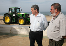 LA DELEGACIÓN DE PLAYAS CUENTA ESTE VERANO CON DOS NUEVOS TRACTORES DE MAYOR POTENCIA 