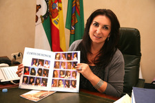 LA DELEGADA DE FIESTAS PRESENTA LA REVISTA DE LAS FIESTAS PATRONALES 2009