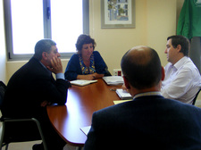 LAURA CASTELLANO SOLICITA AL CONSORCIO DE TRANSPORTE AMPLIAR LOS HORARIOS DEL CATAMARÁN Y AUTOBUSES QUE CONECTAN ROTA