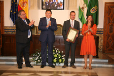 CARLOS MARZAL RECOGIO EL PREMIO DEL I CERTAMEN DE POESIA \