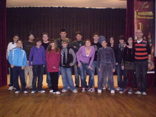 VEINTE JOVENES PARTICIPAN EN EL TALLER DE TEATRO FISICO-GESTUAL