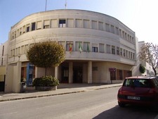 EL EDIFICIO DE LA BIBLIOTECA “RAFAEL ALBERTI” MEJORA SUS CONDICIONES DE EVACUACIÓN CON UNA NUEVA SALIDA DE EMERGENCIAS  