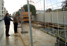 EN MARCHA LAS OBRAS DE INSTALACION DE LOS CONTENEDORES SOTERRADOS DE BASURA EN LA BARRIADA EL MOLINO